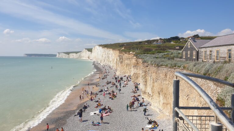 beautiful cliff in seven sisters